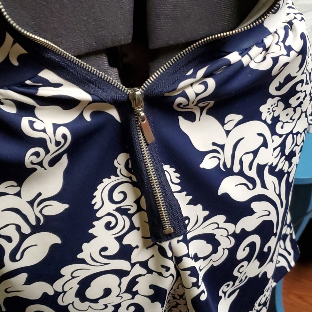 Pattern dress - Picture 6 of 7